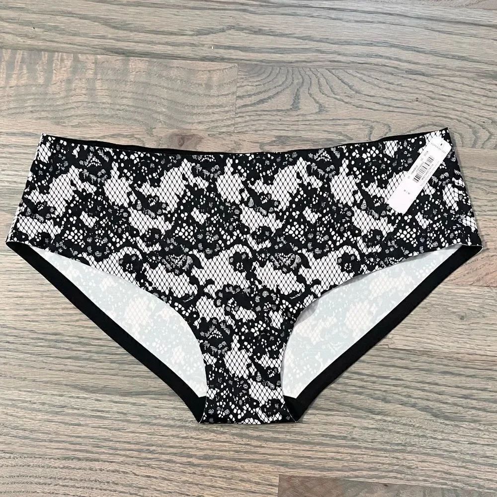 Victorias Secret Discontinued No-Show Sexy satin Hiphugger Panty black Small